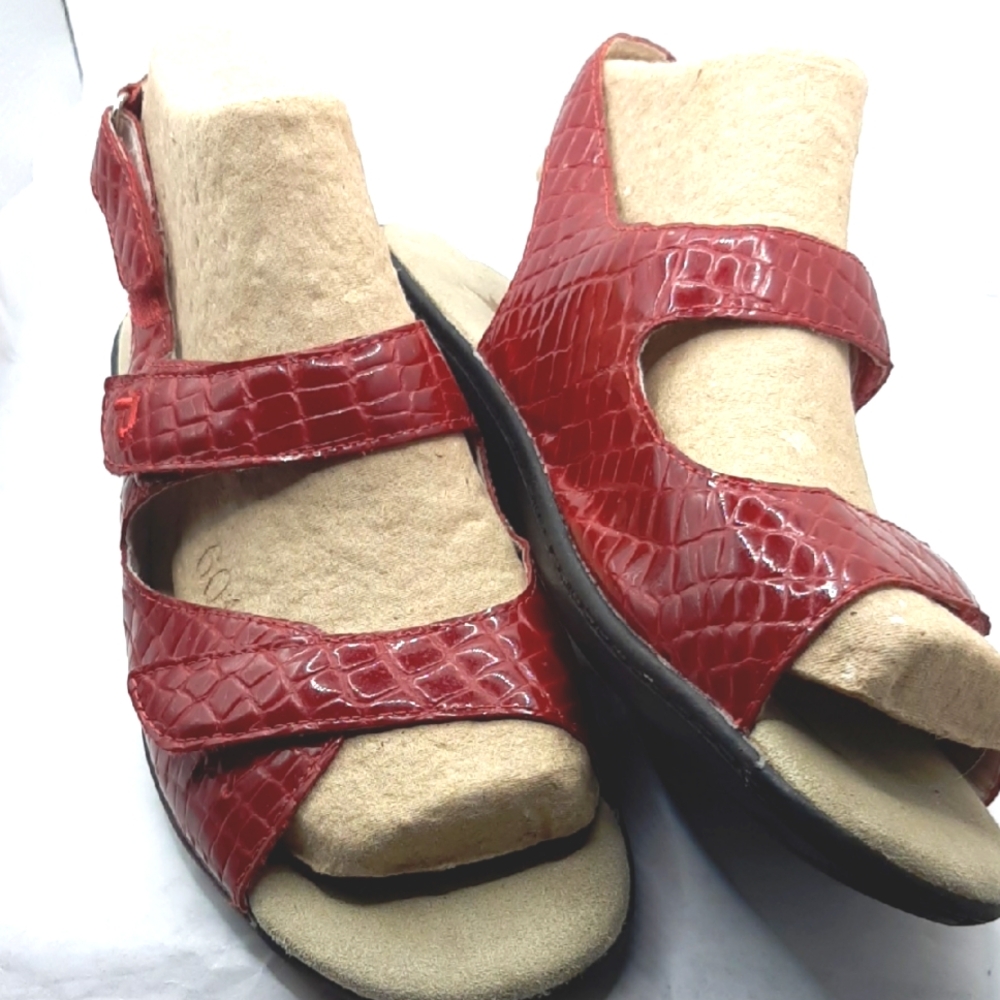 PROP'ET Leather Sandals
